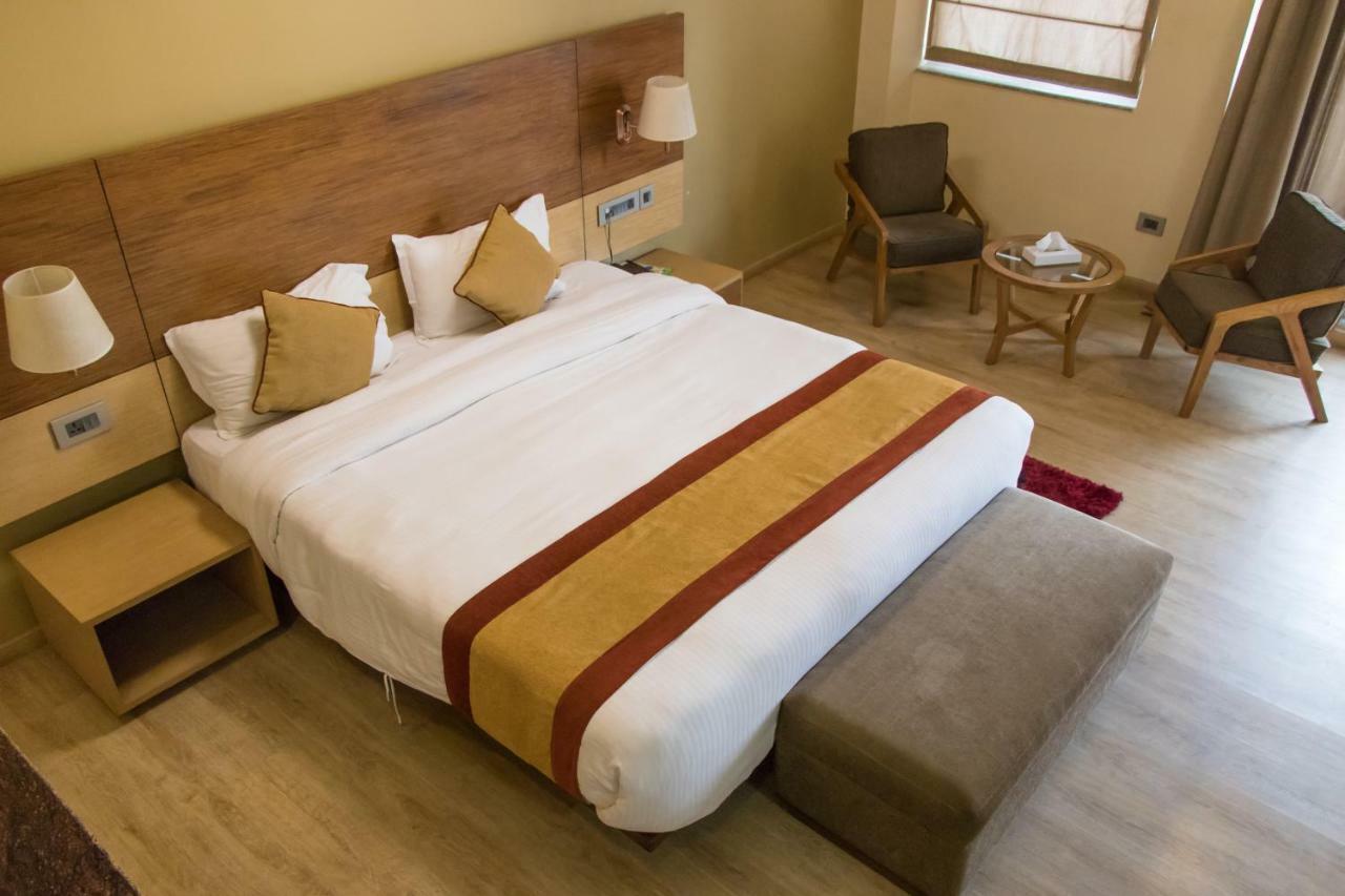 קטמנדו Retro Hotel And Spa מראה חיצוני תמונה